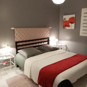 D' Avec Grand Lit Et Salle D'eau Privative Pour Persone Ou Un Couple Couette-café
